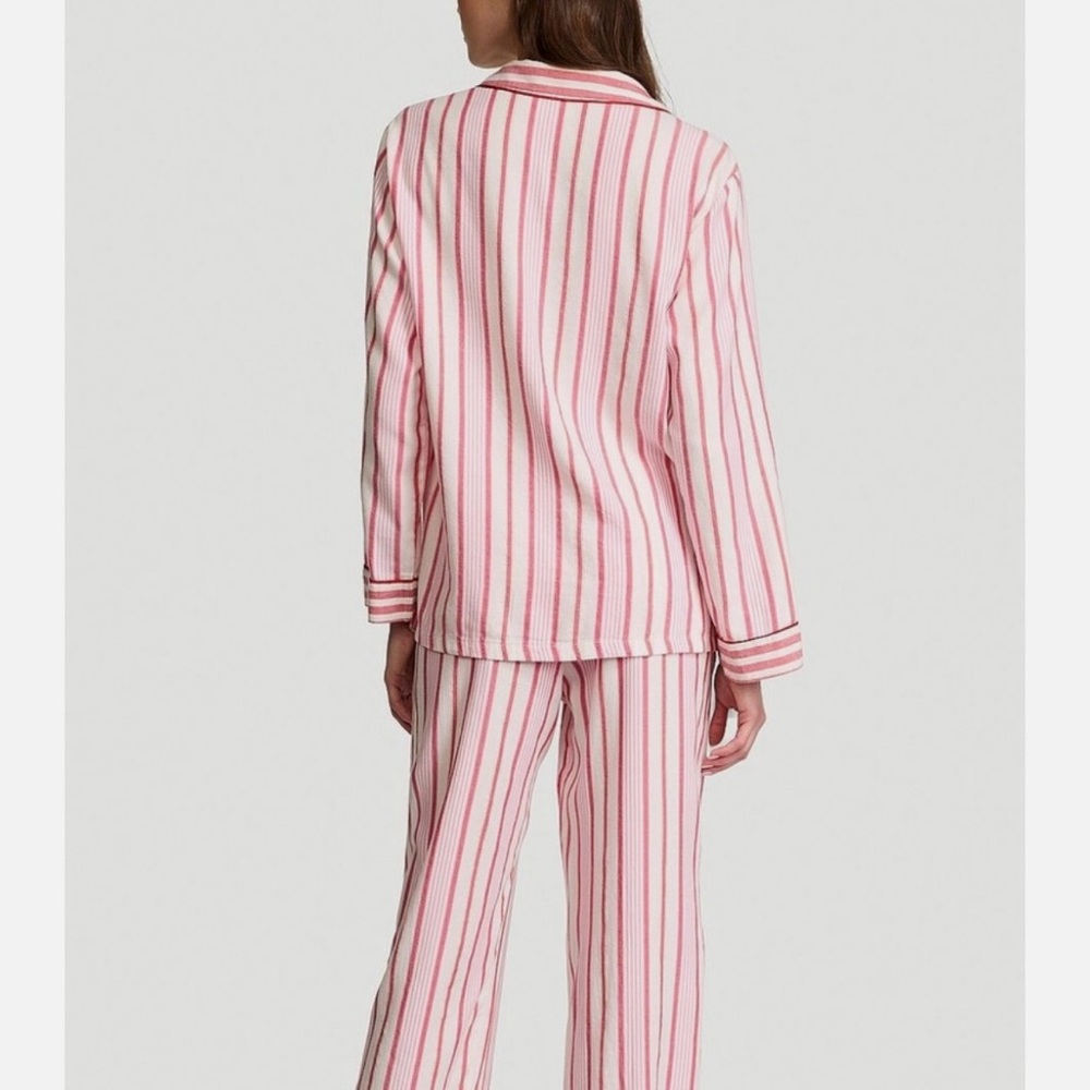 VICTORIA'S SECRET
Long Flannel Pajama Set, pink and red - Picture 2 of 6